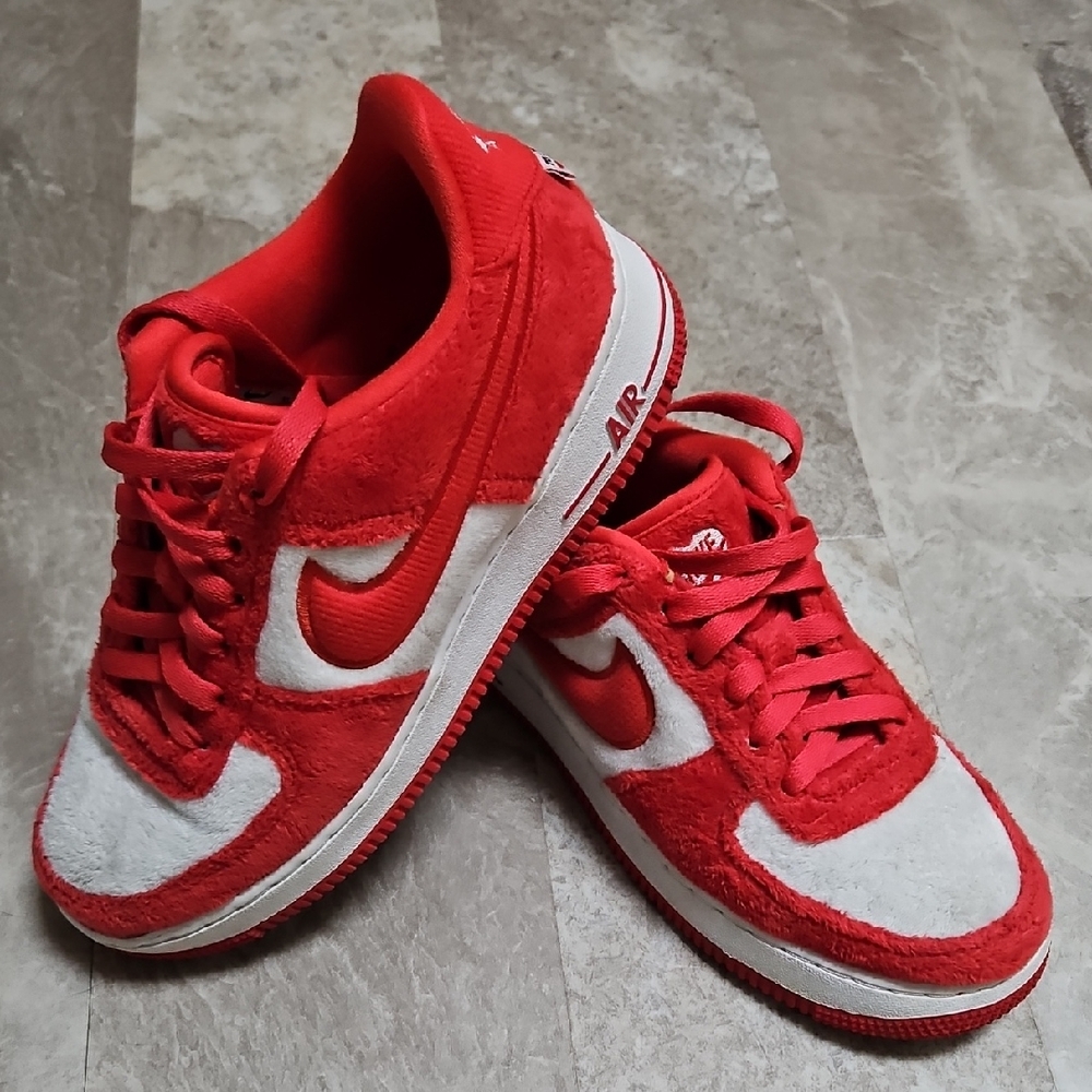 Nike Kids' Air Force 1 LV8 2 Shoes